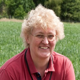Dr Lesley Boyd