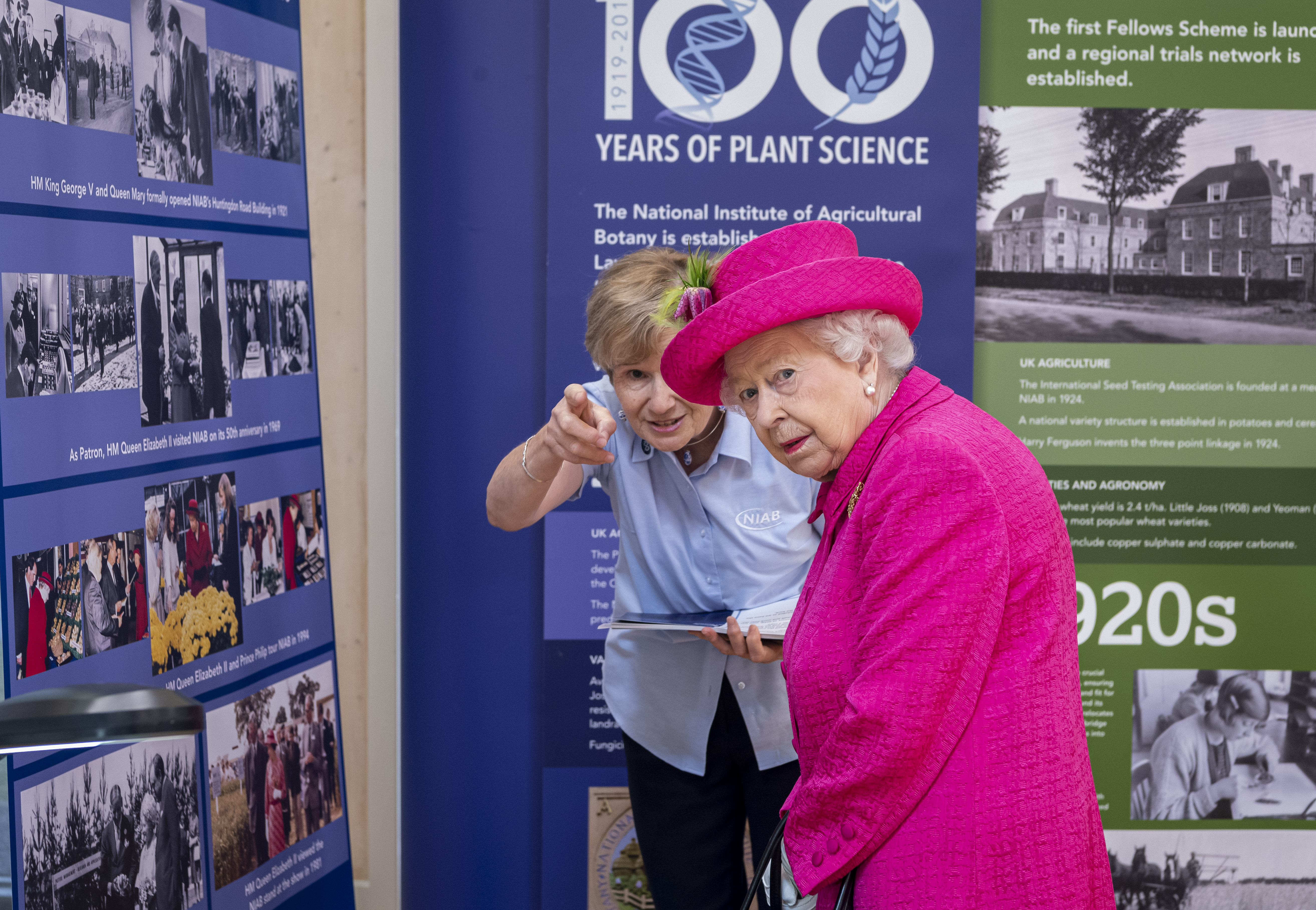 NIAB's Tricia Cullimore shows The Queen NIAB's Centenary Book