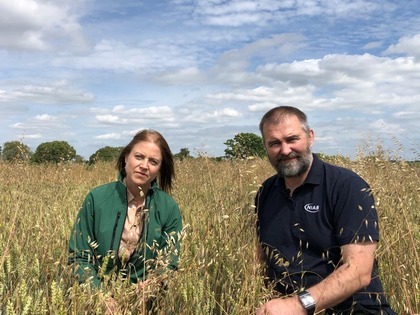 Ruth Stanley of Life Scientific and NIAB's John Cussans launch the Wild Oats survey 2020.