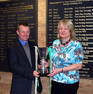 Nickerson-Zwaan’s Nigel Hodson receives the 2011 NIAB Variety Cup from NIAB Director Dr Tina Barsby and Vegetable Specialist Bruce Napier, awarded to the carrot variety Eskimo.